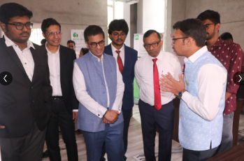 Hon’ble CJI D.Y. Chandrachud visited IIT Madras, where GREEN AADHAAR presented its vision to digitize India’s waste sector....